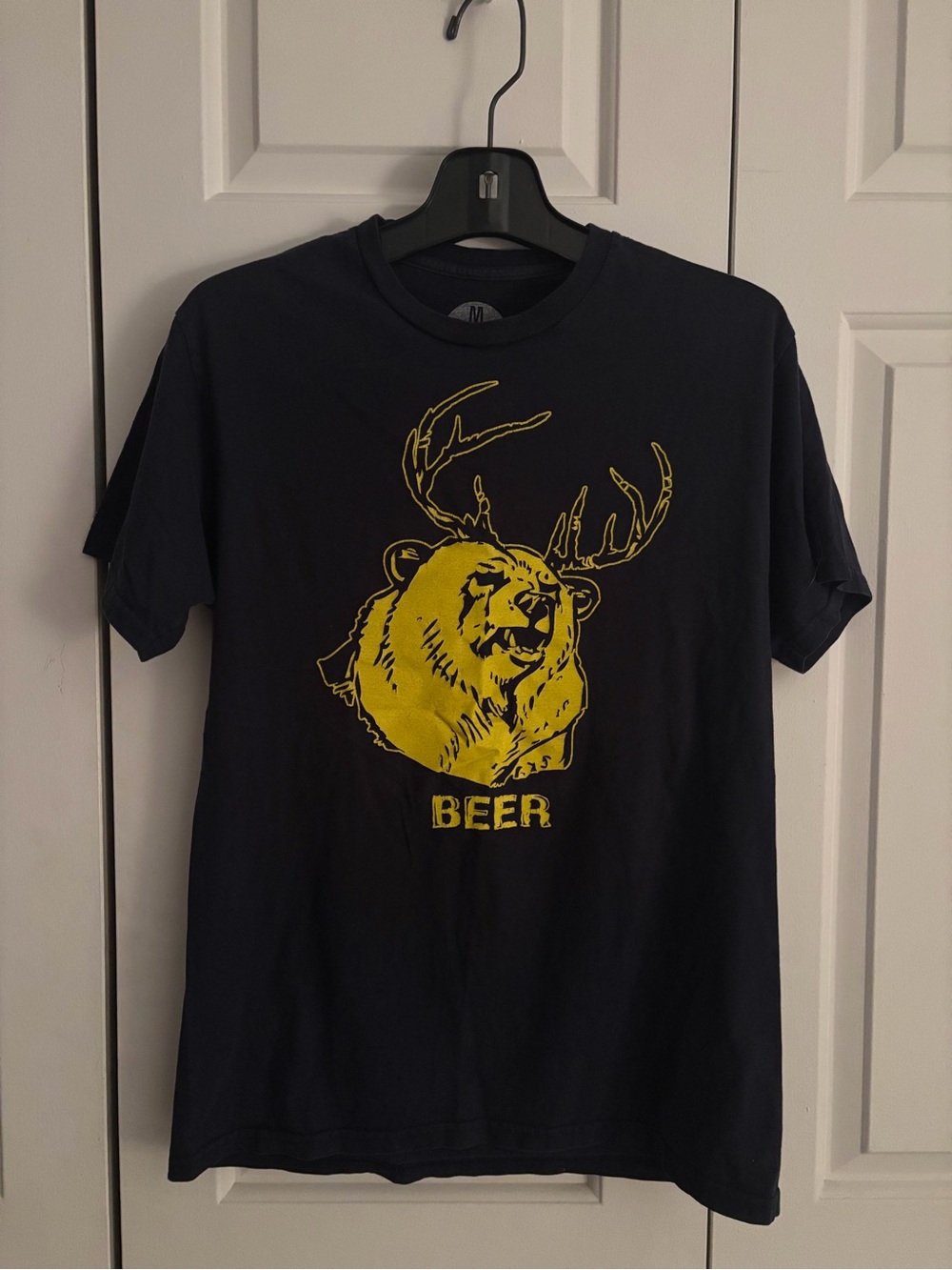 Urban riot black T‑Shirt with Yellow Bear Antler Graphic
